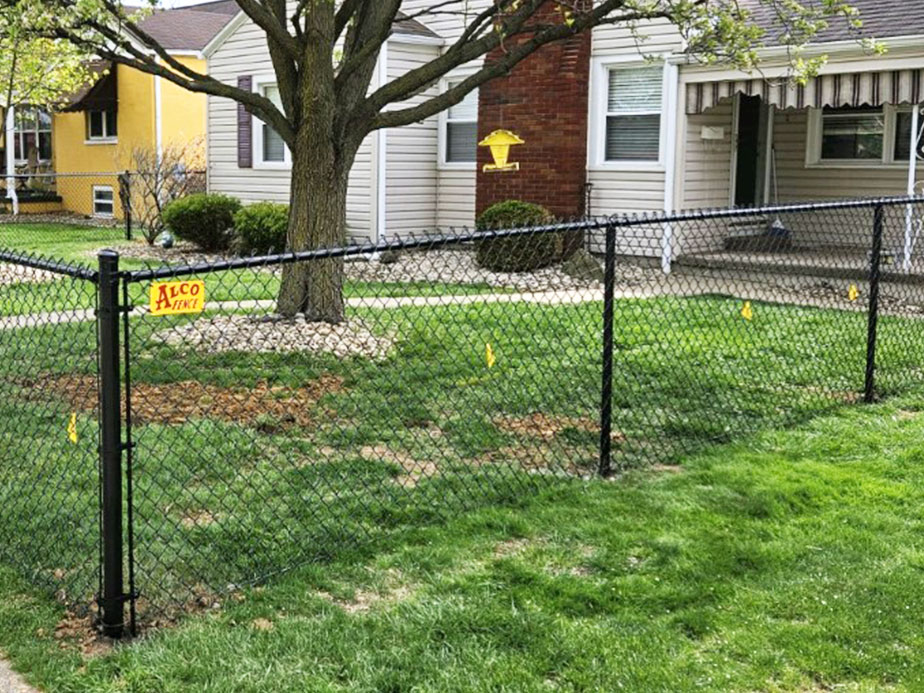 West Virginia Chain Link fence contractor in the West Virginia area.