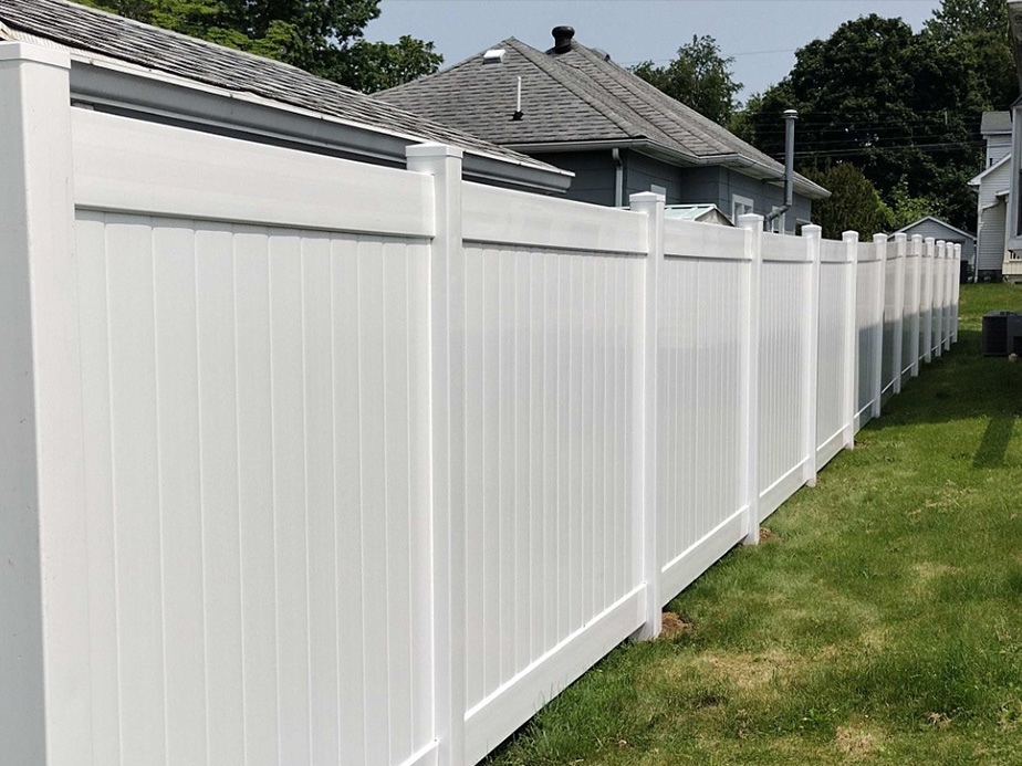 vinyl fence Cambridge Ohio