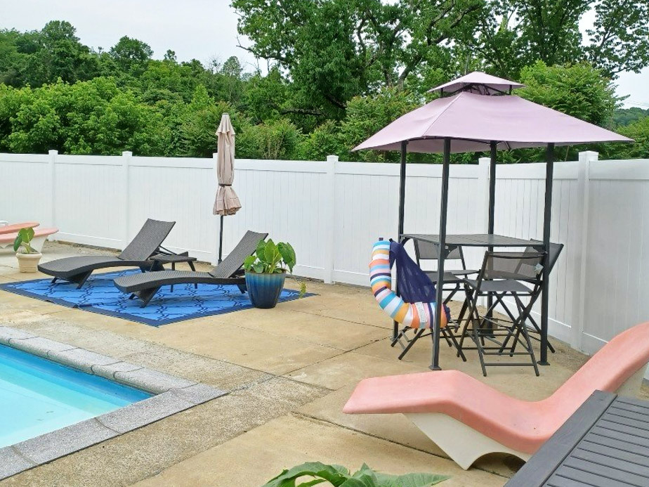 Pool Fence Example in Fairmont West Virginia