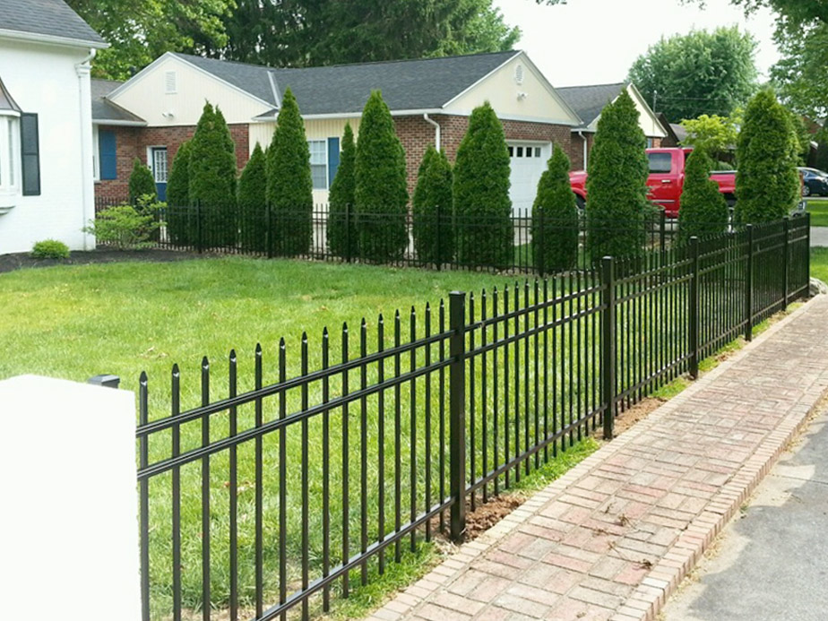 Uniontown Pennsylvania residential fencing contractor