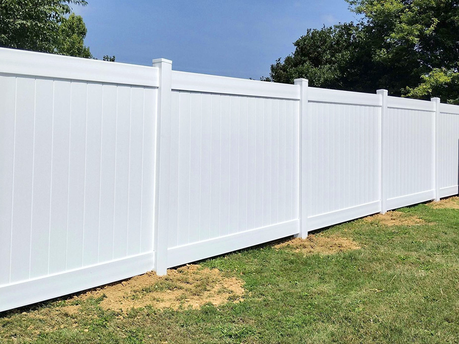 White Hall West Virginia vinyl privacy fencing